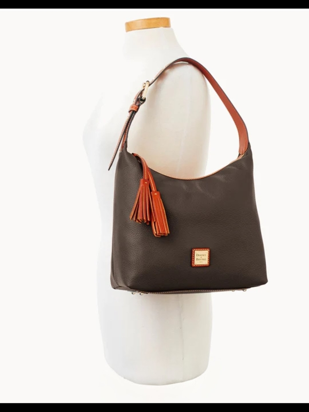 NWT! Dooney & Bourke Pebble Grain Shoulder Bag in BROWN TMORO